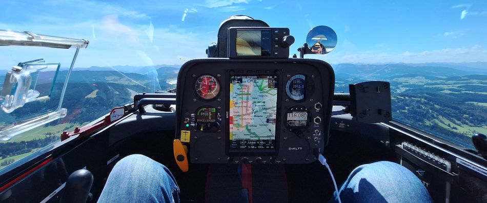 Arcus M Cockpit auf dem hinteren Sitz